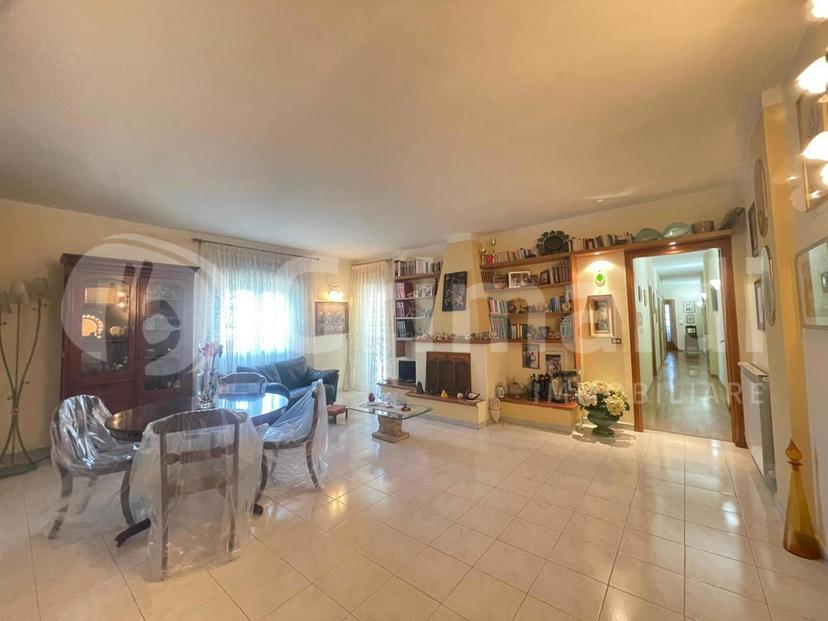 Quadrilocale in Via Viticella 4, Quarto — foto 4 di 5