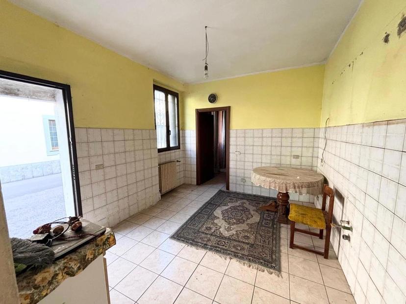 Terratetto plurifamiliare in Via Monte Grappa  56, Arluno — foto 3 di 5