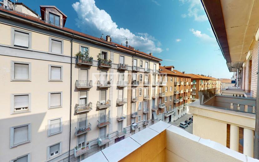 Trilocale in Via Michele Lessona 35, Torino