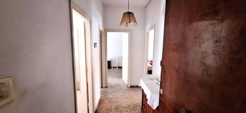 Bilocale in Via Erastotene, Roma