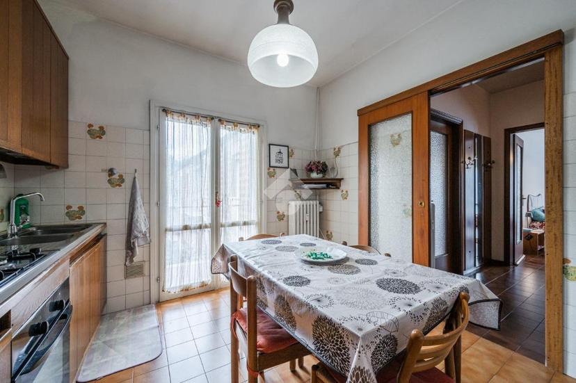 Quadrilocale in Via Raffaello Sanzio 5, Bologna