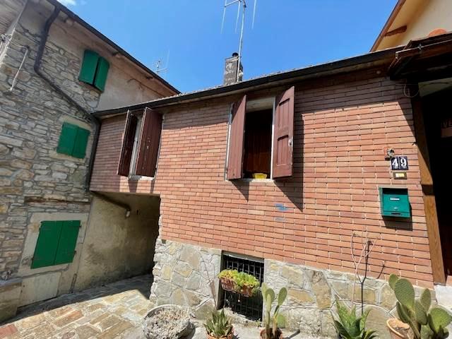 Casa indipendente in Via Serrucce, San Benedetto Val di Sambro