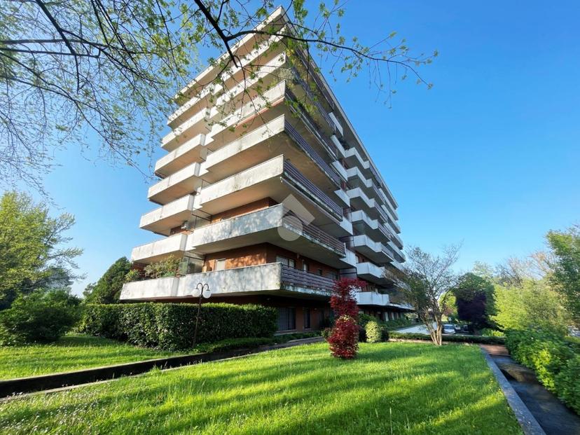 Trilocale in Via Indipendenza 1, Peschiera Borromeo