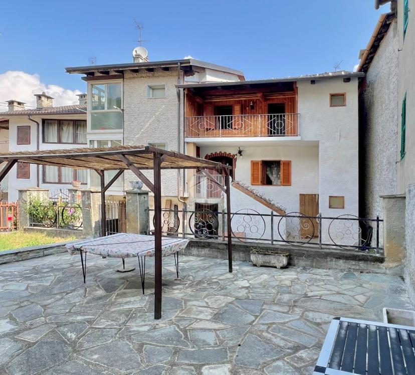 Villa in Frazione Mollar Michele 50, Viù