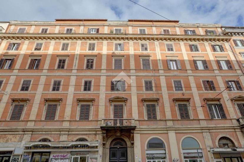 Appartamento in Via Napoleone ., Roma