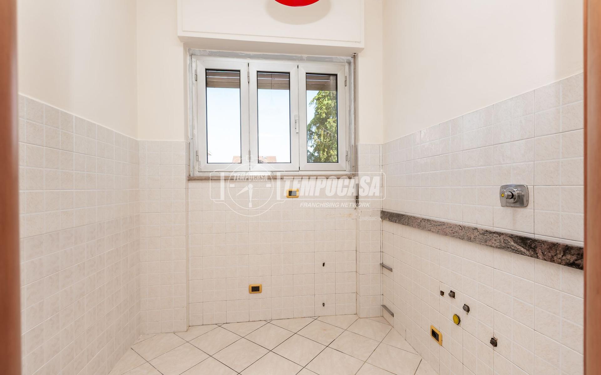 Trilocale in Via del Porto 66, San Mauro Torinese