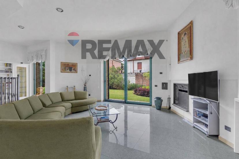 Villa in Via Ozanam 7, Paderno Dugnano — foto 3 di 5