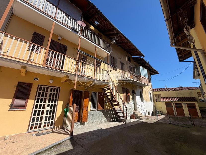 Casa indipendente in Vicolo del Castello 4, Front — foto 3 di 5