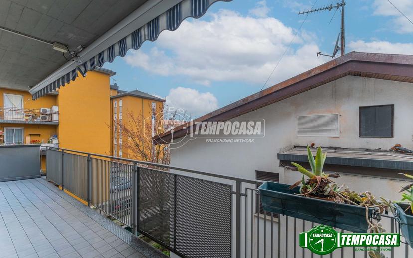 Quadrilocale in Via Cinque Giornate 8, Bollate — foto 3 di 5