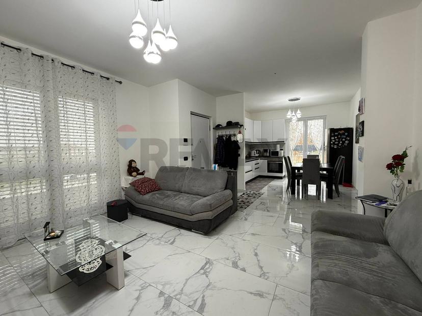 Villa in Via Milano 20, Trezzano Rosa