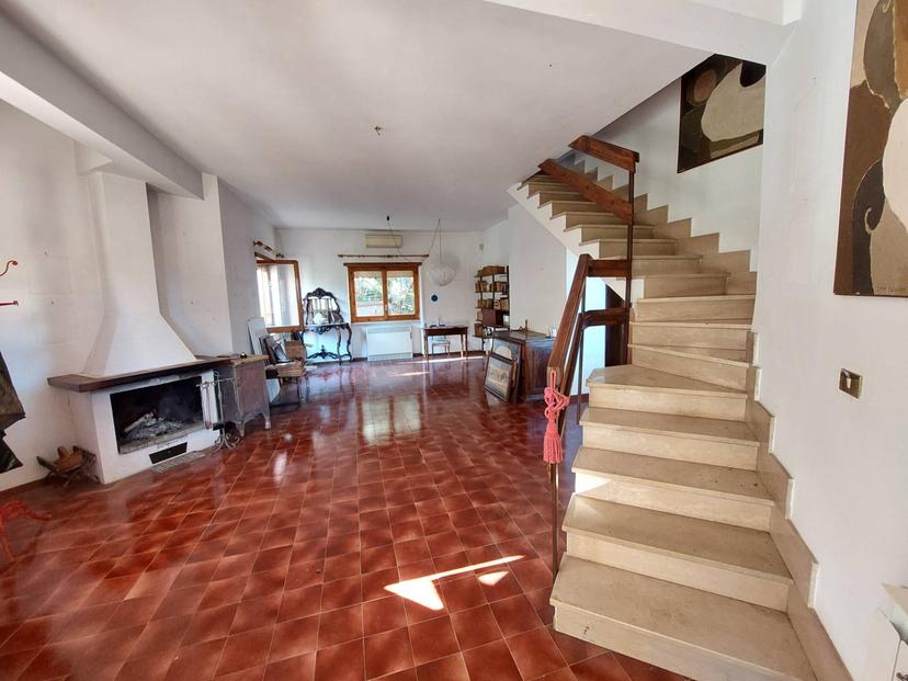 Villa in Via Giro del Colle, Castelnuovo di Porto