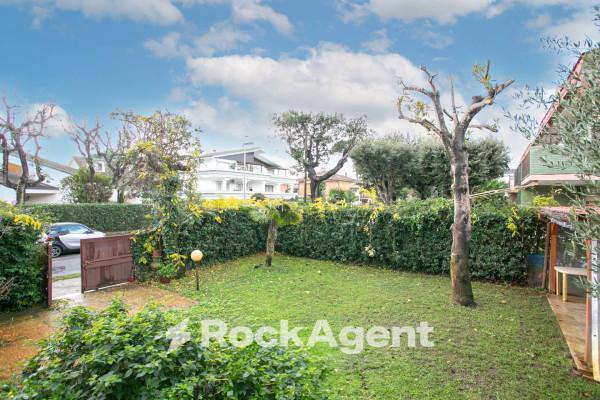 Villa plurifamiliare in Via Marotta 74, Fiumicino — foto 5 di 5