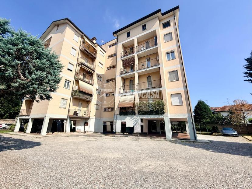 Quadrilocale in Via Vittorio Alfieri, Parabiago