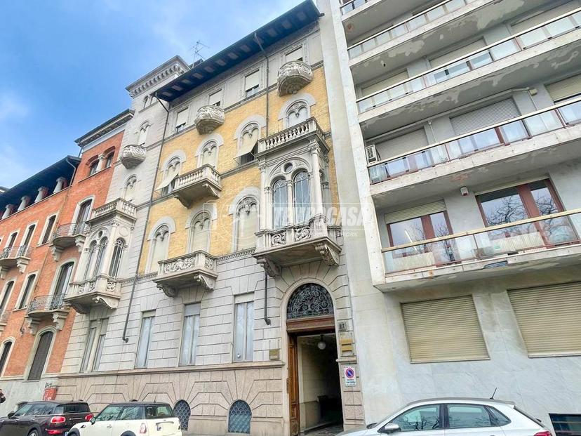 Appartamento in Corso Re Umberto 27, Torino