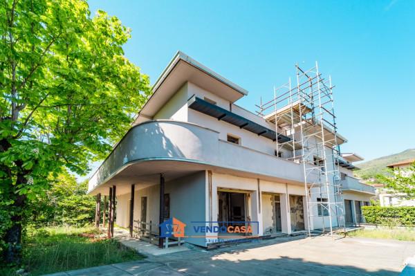 Villa bifamiliare in Via Antonio Gramsci 44, Reggello — foto 3 di 5