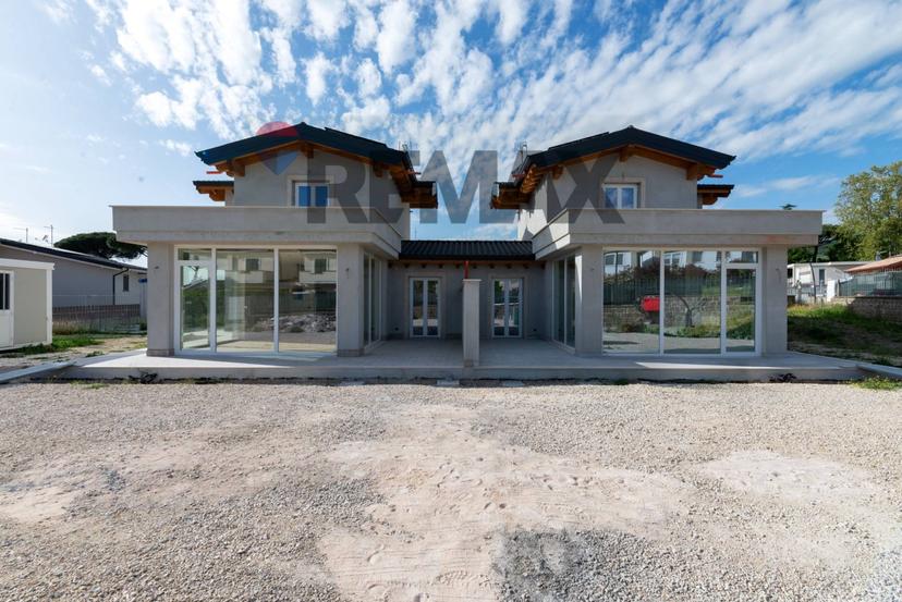 Villa in Via di Carta Brutta, Grottaferrata
