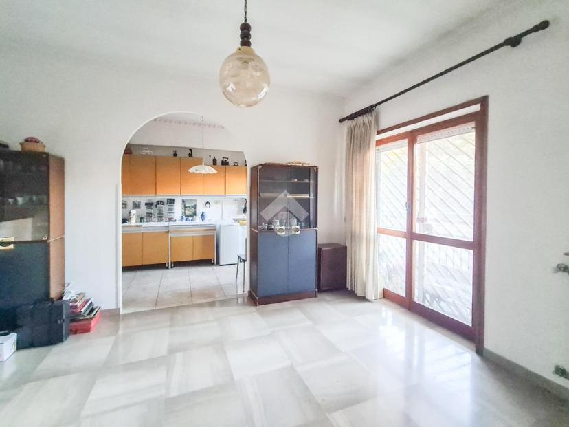 Trilocale in Via Domenico Berti 8, Roma