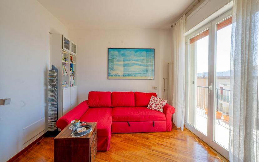 Trilocale in Via Eurialo  110, Napoli