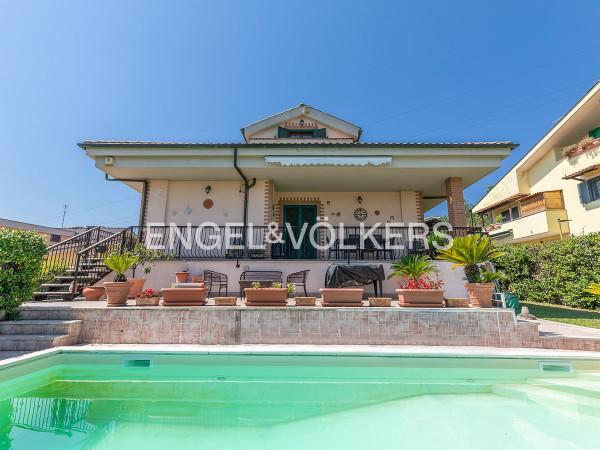 Villa bifamiliare in Via Nettuno, Guidonia Montecelio