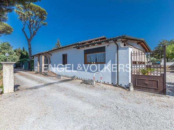 Casale in Via Tuscolana 1663, Roma