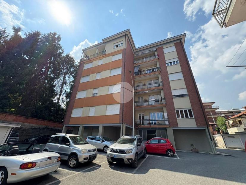 Trilocale in Via Michelangelo Buonarroti 6, Cuorgnè — foto 2 di 5