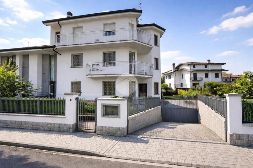 Trilocale in Via Ticino 12, Cernusco sul Naviglio — foto 3 di 5