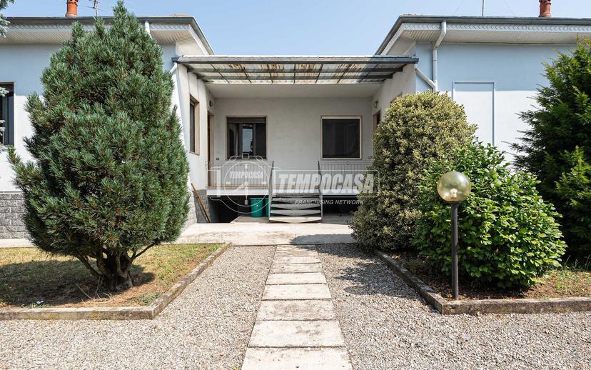 Villa a schiera in Vicolo Sioli, Solaro — foto 3 di 5