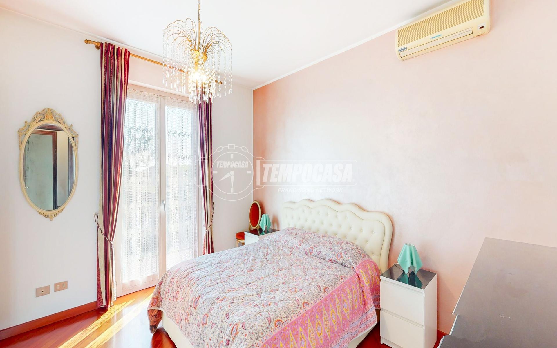 Villa a schiera in Via Piave 37, Trofarello