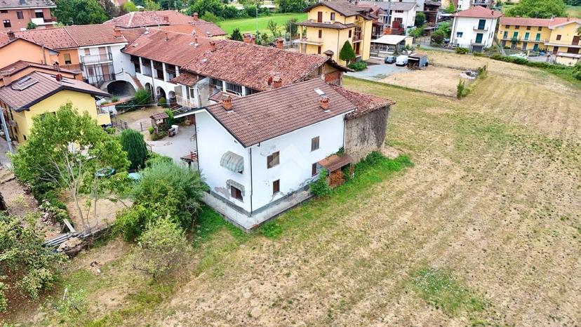 Casa indipendente in Via Calvettera 76, Giaveno — foto 2 di 5