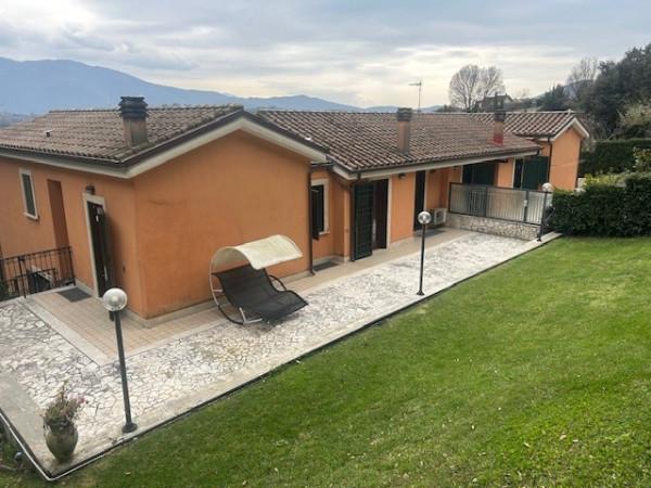 Villa bifamiliare in Via Salvador Allende 40, Tivoli