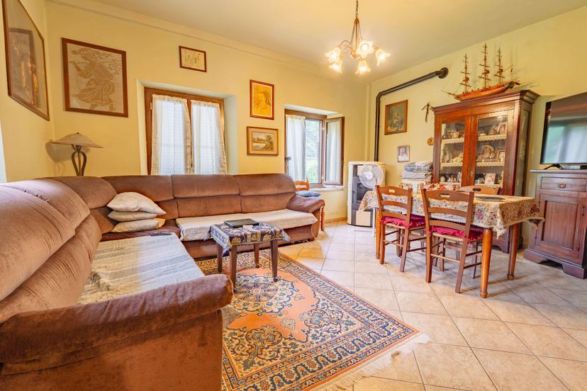 Casa indipendente in Via XXV Aprile  32, Inverso Pinasca