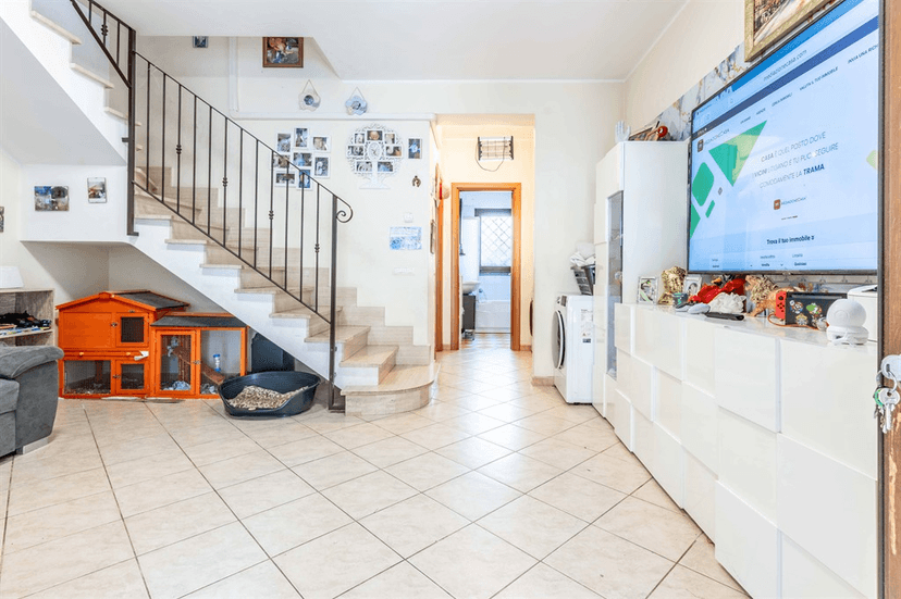Villa a schiera in Via Montottone, Roma