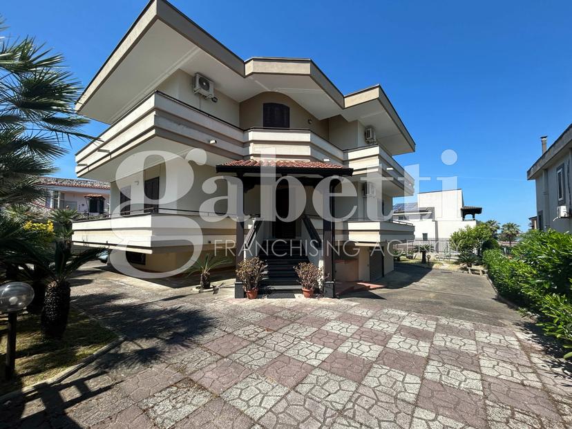 Villa in Via Marenola 20, Giugliano in Campania — foto 3 di 5