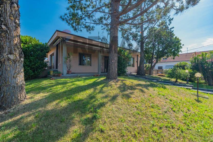Villa in Via Santa Apollonia 1, Arluno — foto 3 di 5