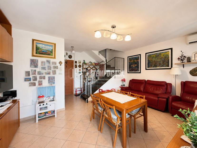 Villa, Pieve Emanuele