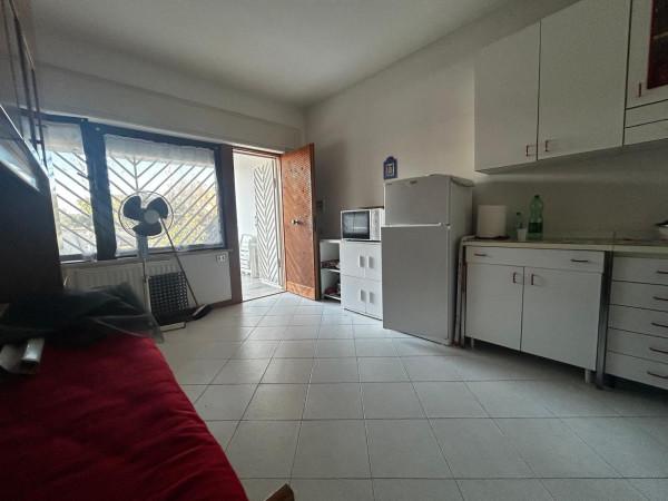 Trilocale in Viale delle Pigne 5, Anzio