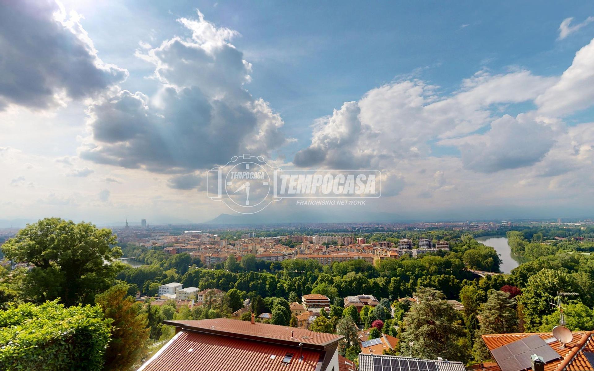 Villa in Strada di Fenestrelle 9/25, Torino
