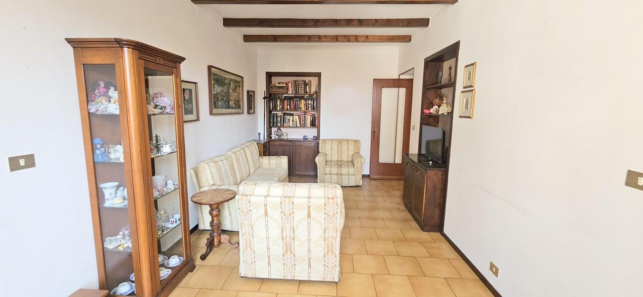 Appartamento in Via Po 8, Chivasso