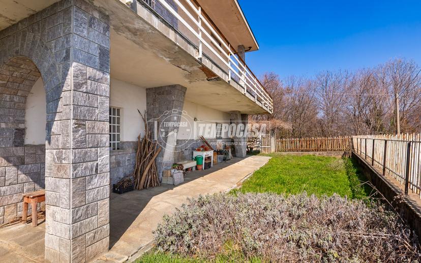 Villa, Rubiana