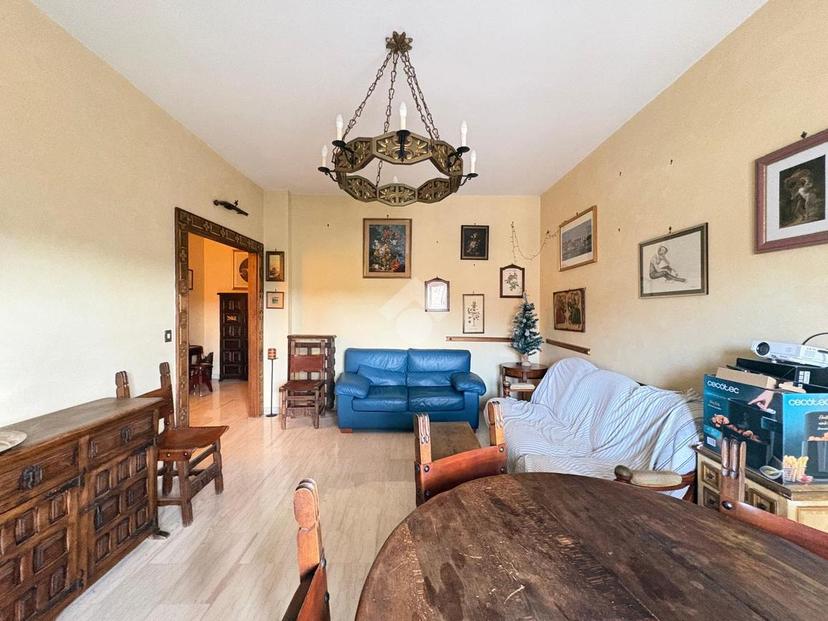 Trilocale in Via Ugo Ojetti 401, Roma
