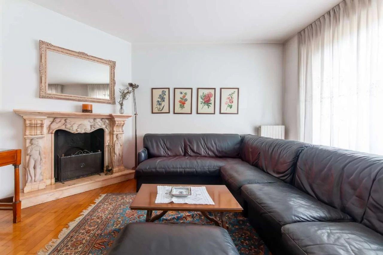 Villa, Arese