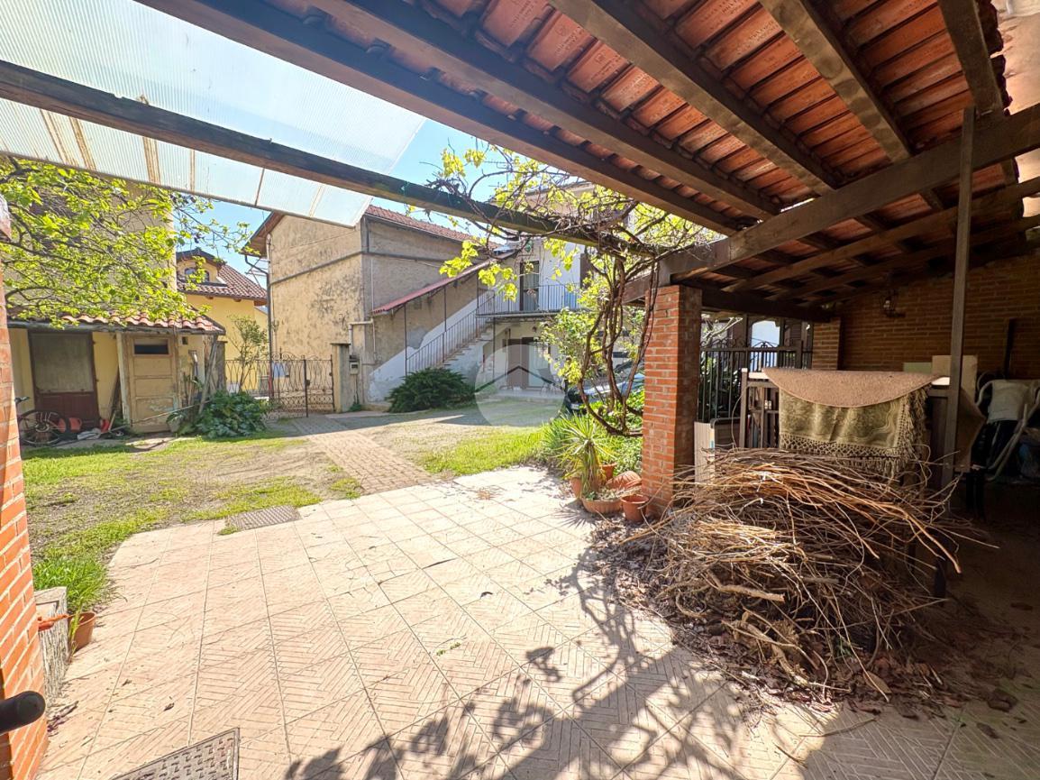 Casa indipendente in Piazza del Popolo 8, Rosta