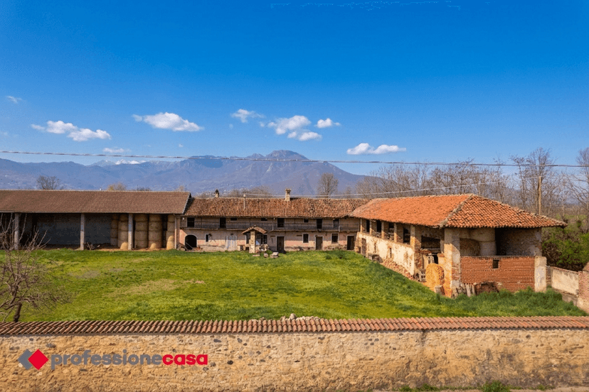 Cascina in Via Rio Torto 1, Frossasco