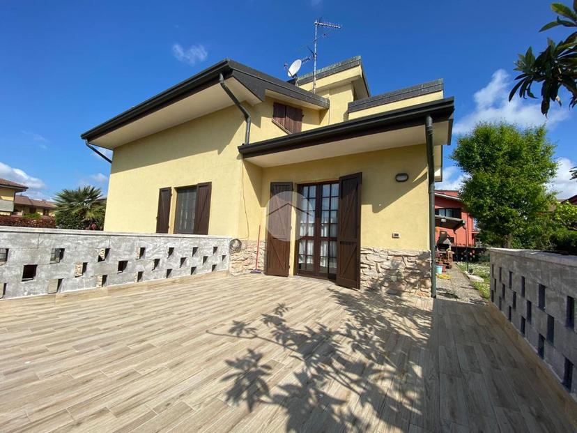 Villa in Via Monza 18, Bussero — foto 4 di 5