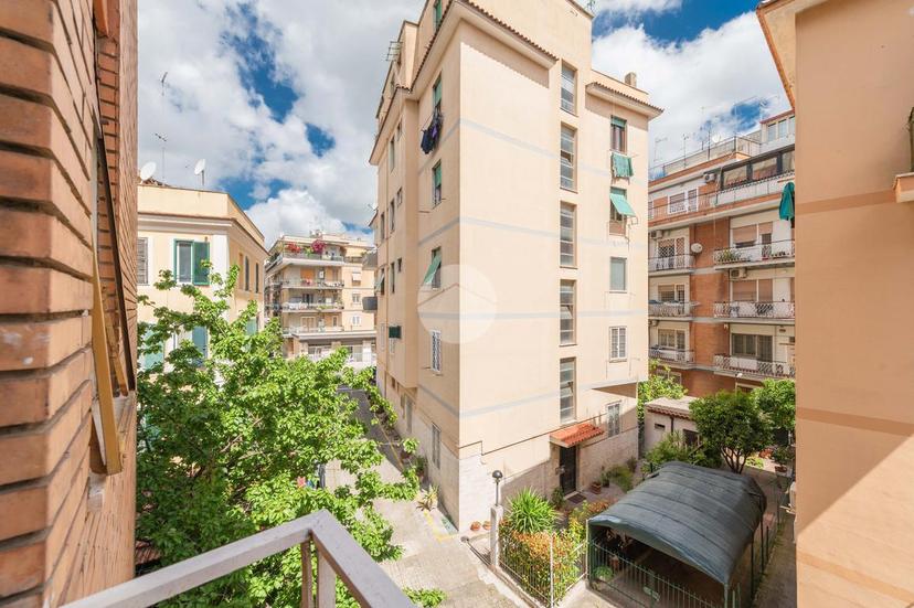 Bilocale in Via Ottavio Assarotti 00, Roma