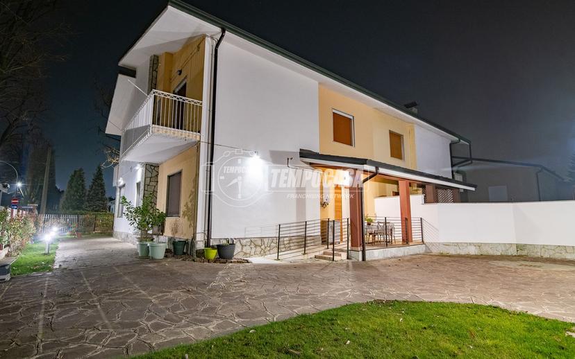 Villa a schiera in Via Padre Galastri, Cassano d'Adda — foto 4 di 5