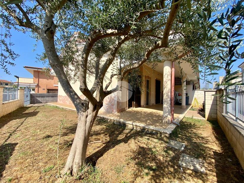 Villa in Via Maria Grazia 21, Anzio