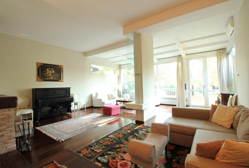 Villa in Strada Ottava 60, Peschiera Borromeo