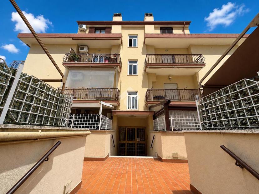 Trilocale in Via Ferruccio Parri 34, Genzano di Roma