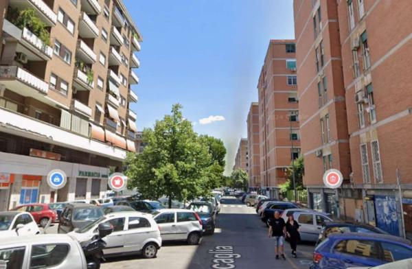 Bilocale in Via Pescaglia 11, Roma